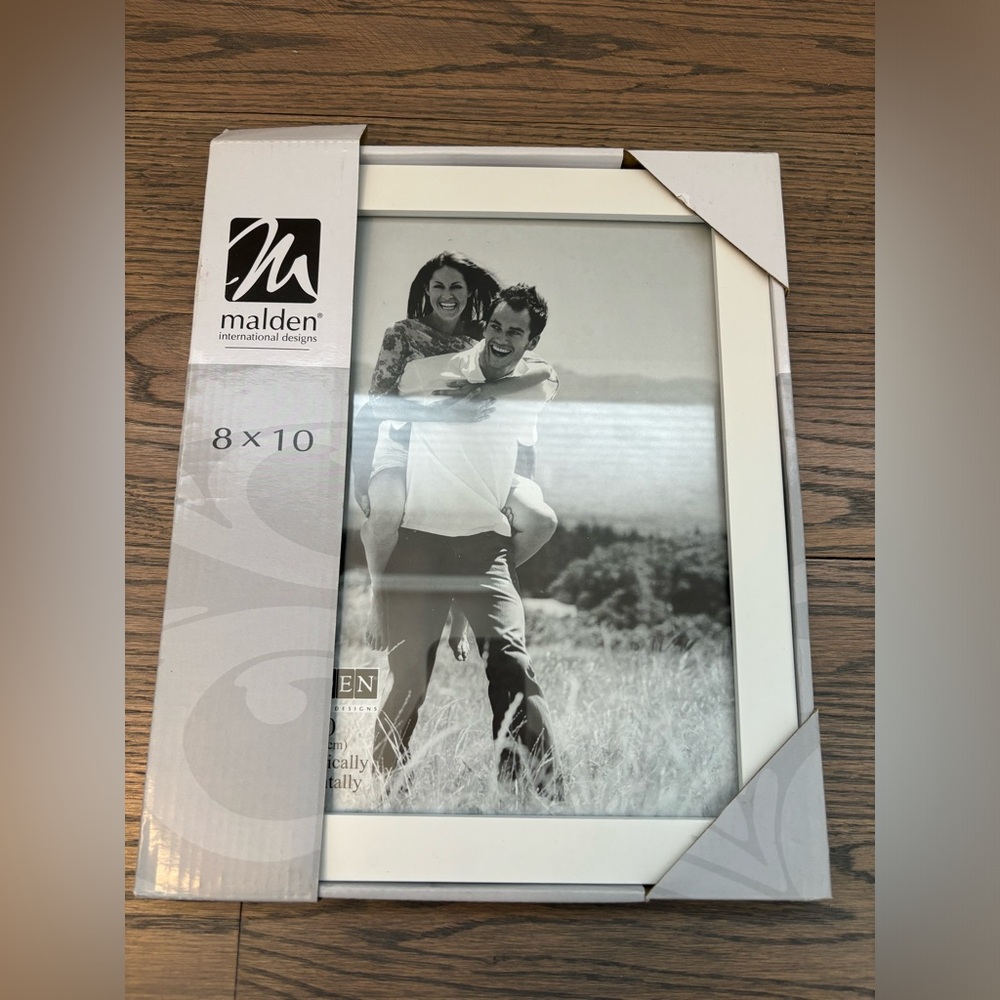 Malden White Photo Frame 8” x 10”